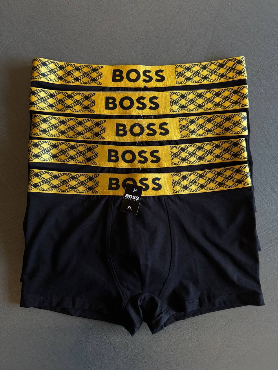 Hugo Boss Classic Gold